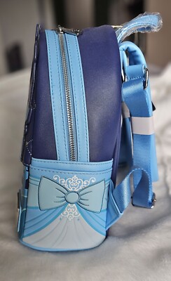 Loungefly Cinderella Castle Mini Backpack Glow in the Dark  display picture 3