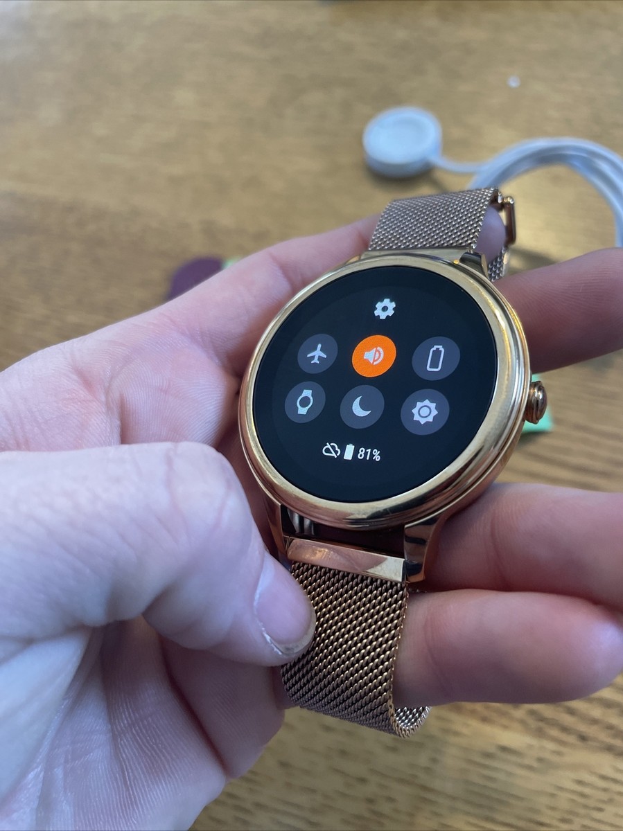 Fossil Gen 5E GPS 42mm Rose Gold-Tone Stainless Steel Mesh  display picture 2