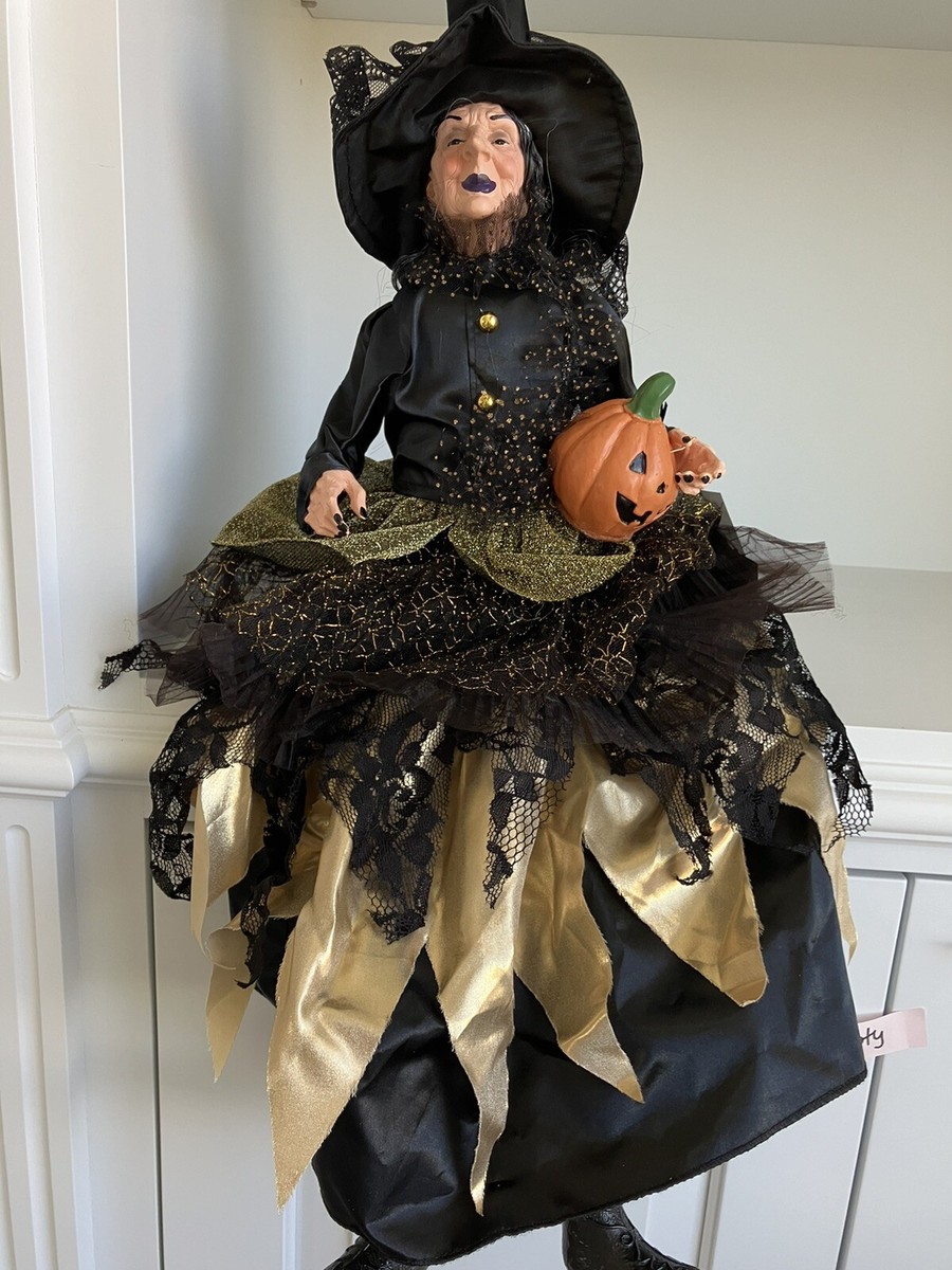 HALLOWEEN WITCH DOLL W/Pumpkin SHELF SITTER-24