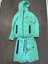 Tuta Nike Tech Fleece verde primavera - pantaloncino piccolo - felpa con cappuccio small