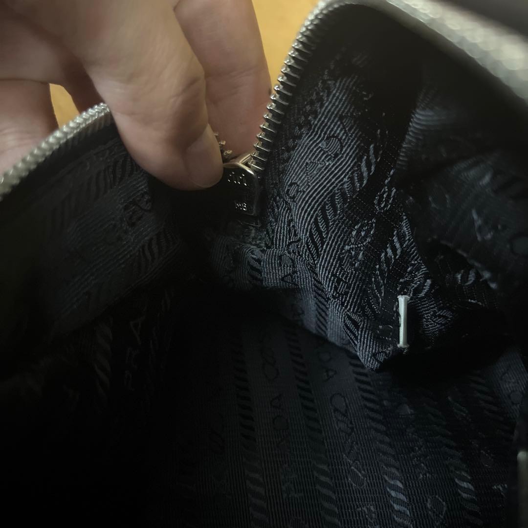 Sold out Magazine published 2022S PRADA shoulder bag black image 10