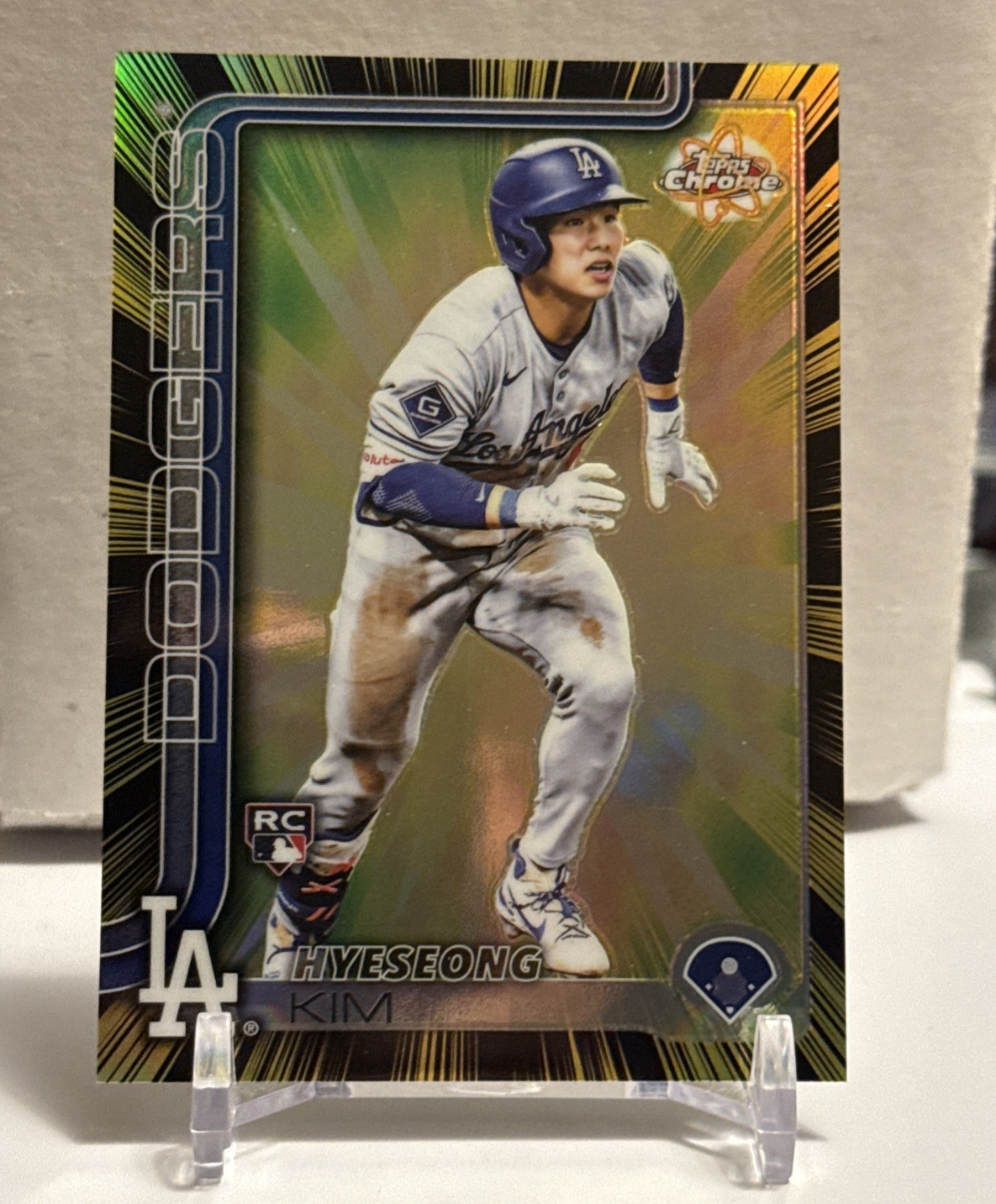 2025 Topps Chrome Update Hyeseong Kim Radiating Rookie RC SP #RR-26 Dodgers
