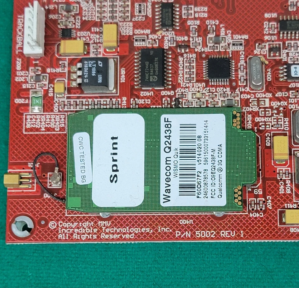 Incredible Technologies Camiseta Dorada Placa de E/S Roja PCB y CID 2005? 2007? Foto 3 de 4