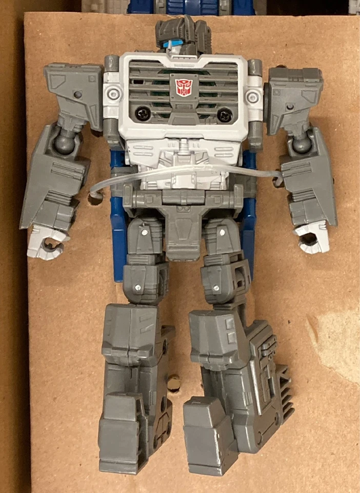 Takara Tomy Transformers Legends Fortress Maximus LG31 Figure Robot - Image 4 of 4