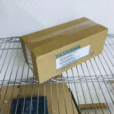 1 Stück Yaskawa SGMJV-08A3M61 Servomotor Neu im Karton Expressversand SGMJV08A3M61
