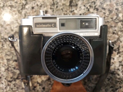 Vintage Yashica Minimatic-C Camera Japan with Original Case - Picture 2 of 6