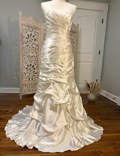 David's Bridal Soft White A-Line Sweetheart Sleeveless Dress Size 2