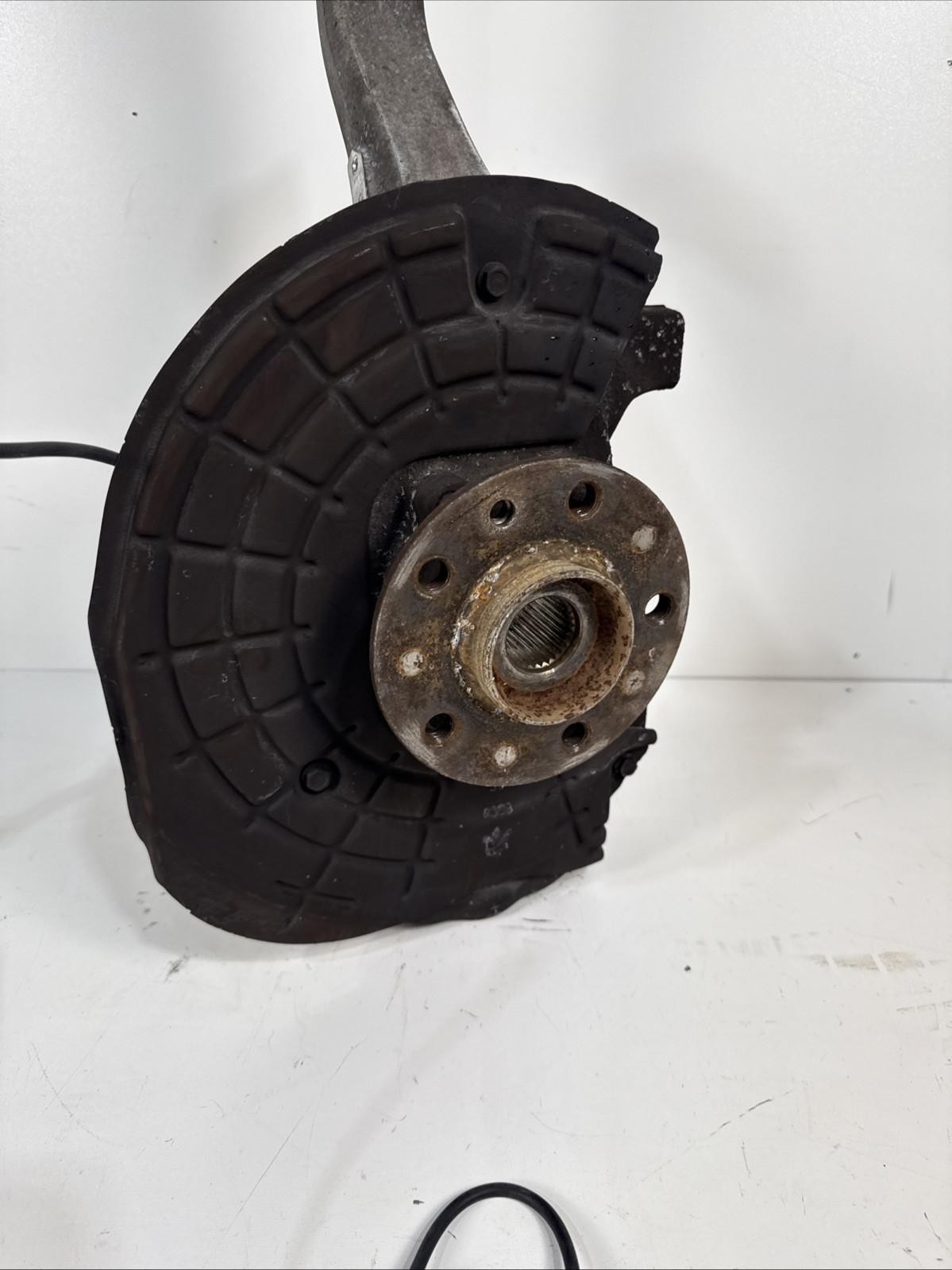 Maserati Quattroporte GTS RWD Front Left Wheel Knuckle Spindle 14-18 :O
