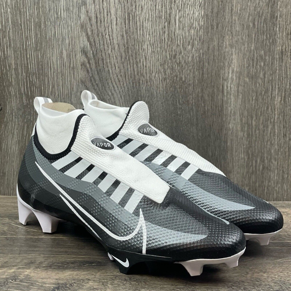 NIKE VAPOR EDGE PRO 360 FOOTBALL CLEATS SIZE 8 BLACK WHITE  display picture 2