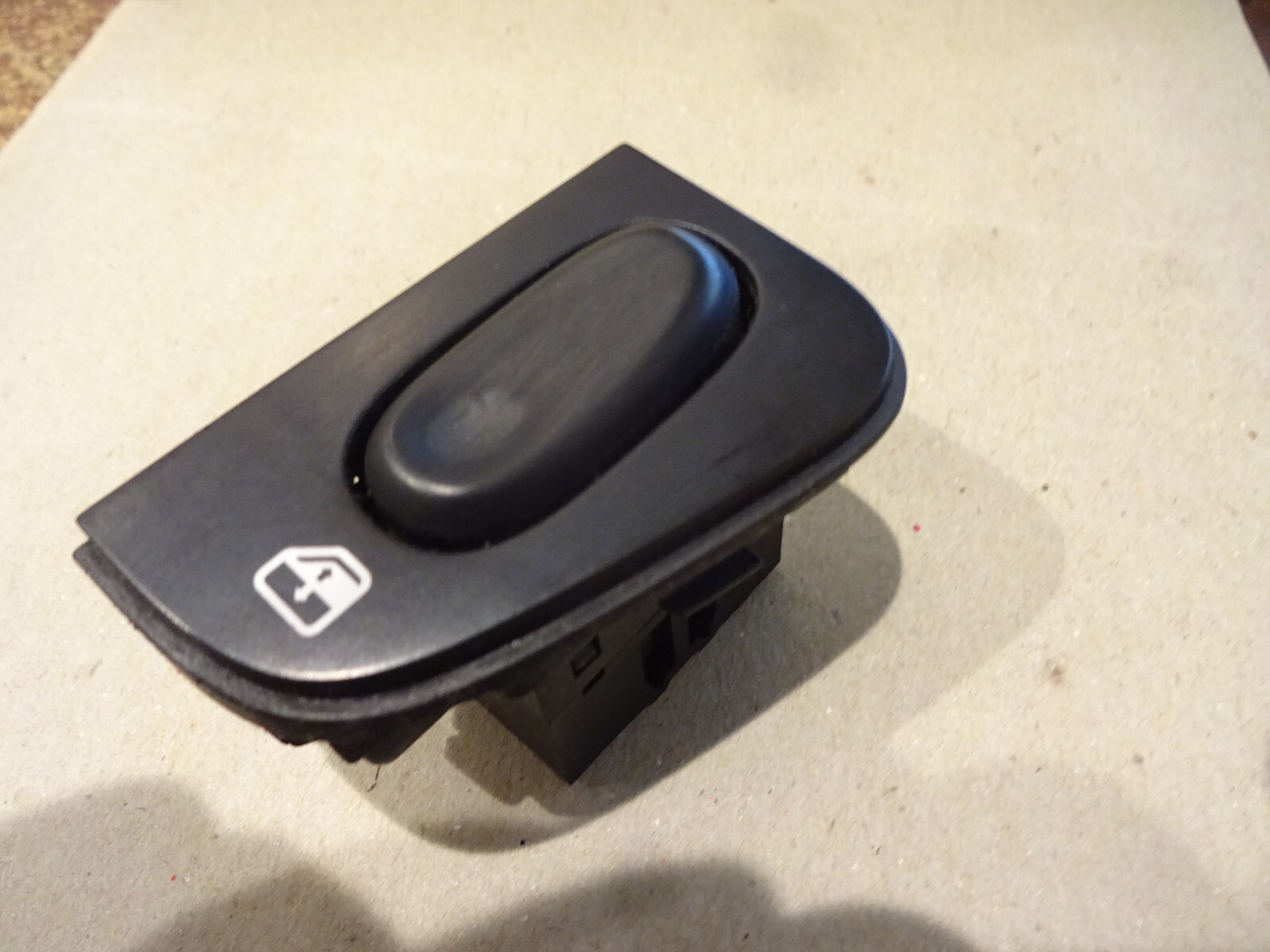 Ferrari 360 Modena Spider - RH Window Lifting Switch & Plate- P/N 65520300