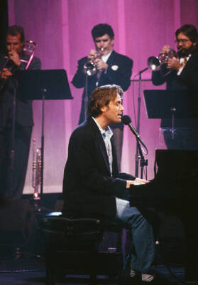 Michael W. Smith performs on December 2, 1992 - 1992 TV Photo
