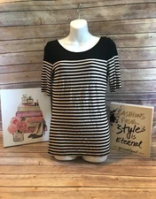 FOREVER 21 BLACK AND WHITE STRIPED BLOUSE SZ L