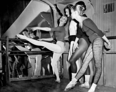 Members of the Metropolitan Opera Ballet Natasha Kelepovska Jean L .. Old Photo