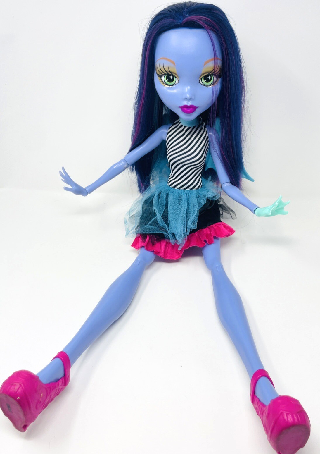 Monster High Beast Freaky Friend Gore-geous Ghoul Extra Tall