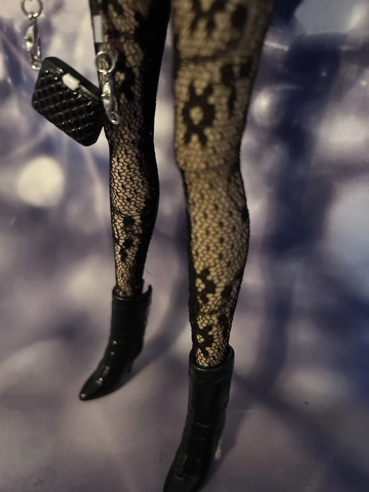 New Black And Purple Checker, Top, Black Skirt, Accessories, Free Gift 🎁 - Image 3 of 4