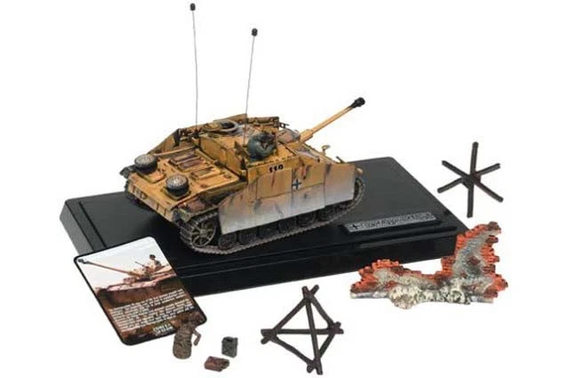 81006 Unimax Sd.Kfz.142 StuG III 1/32 модель #112 немецкая армия с 1 фигуркой - Изображение 2 из 2