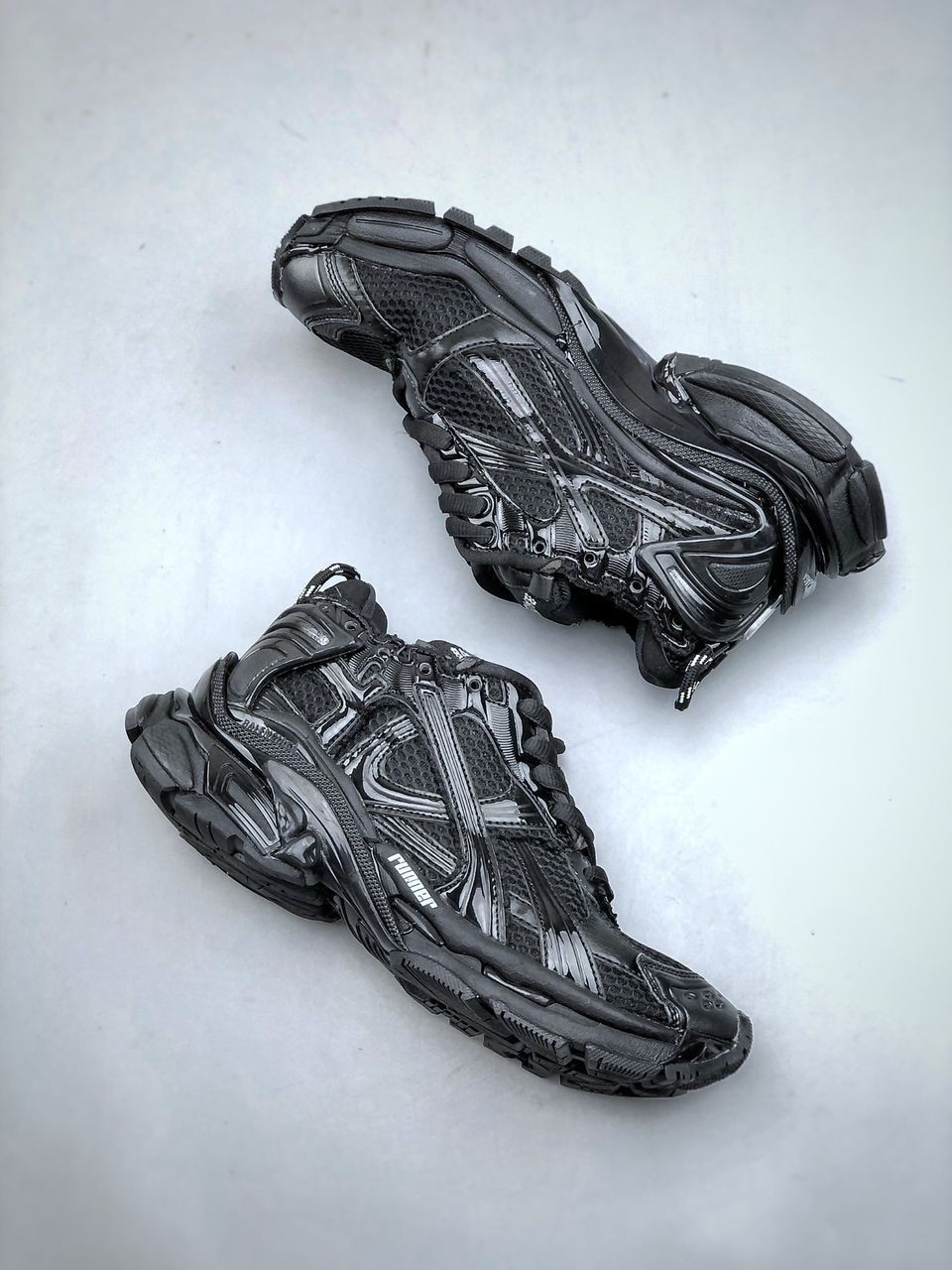 Black Size 9.5 Men&rsquo;s Chunky Trainer Distressed Style