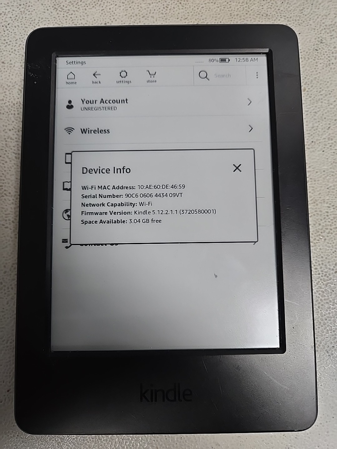 Kindle WP63GW  E-reader Bundle-image
