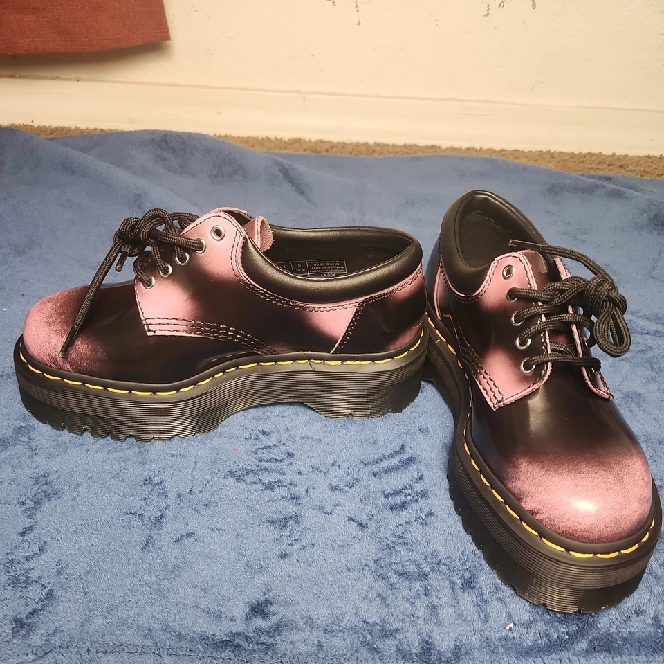 Plataforma de cuero envejecido Dr. Martens 8053 Quad NBY negro rosa para mujer talla 6 Foto 3 de 4