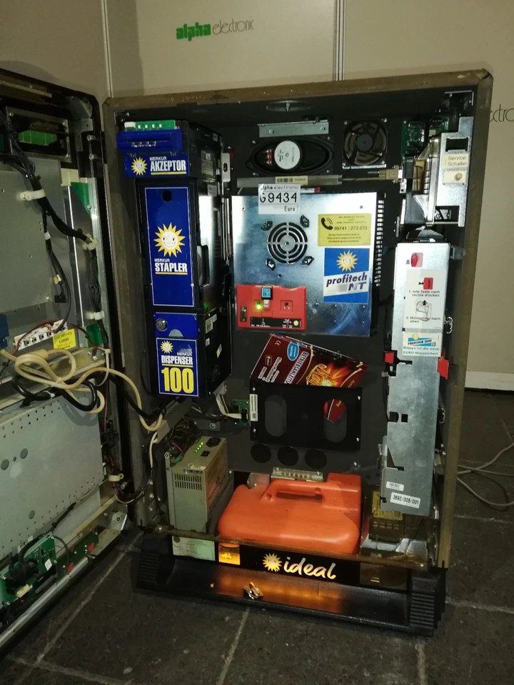 Merkur 19" Slimline Multi Multi 7 Basic, defekt, Geldspieler o. Zulassung G9434 - Bild 4 von 4