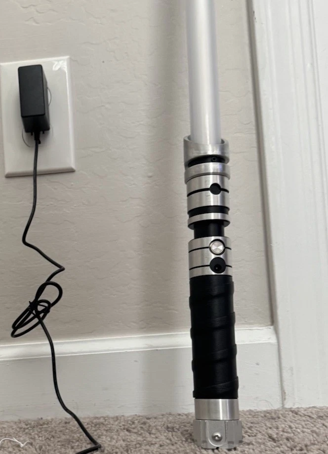 Sable de luz Saberforge Prodigal Son patrón de acólito Foto 2 de 4