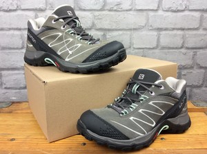 salomon ladies walking boots