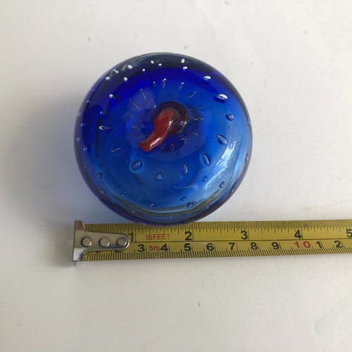 3" Apple Murano Style Blue Bullicante Glass Paperweight Control Bubble Red Stick - Picture 5 of 6