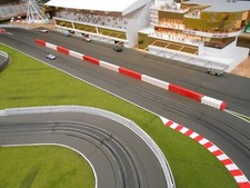 Tire barriers HO Slot Car Layout Scenery Armco Guard Rails Fences AFX AW 2 Dz.