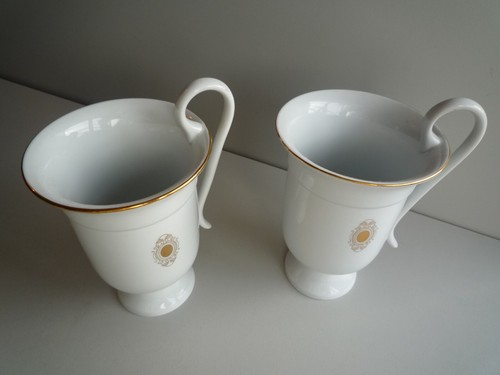 2 kleine Vasen BL mit hohem Henkel - 12 cm - Bild 4 von 16