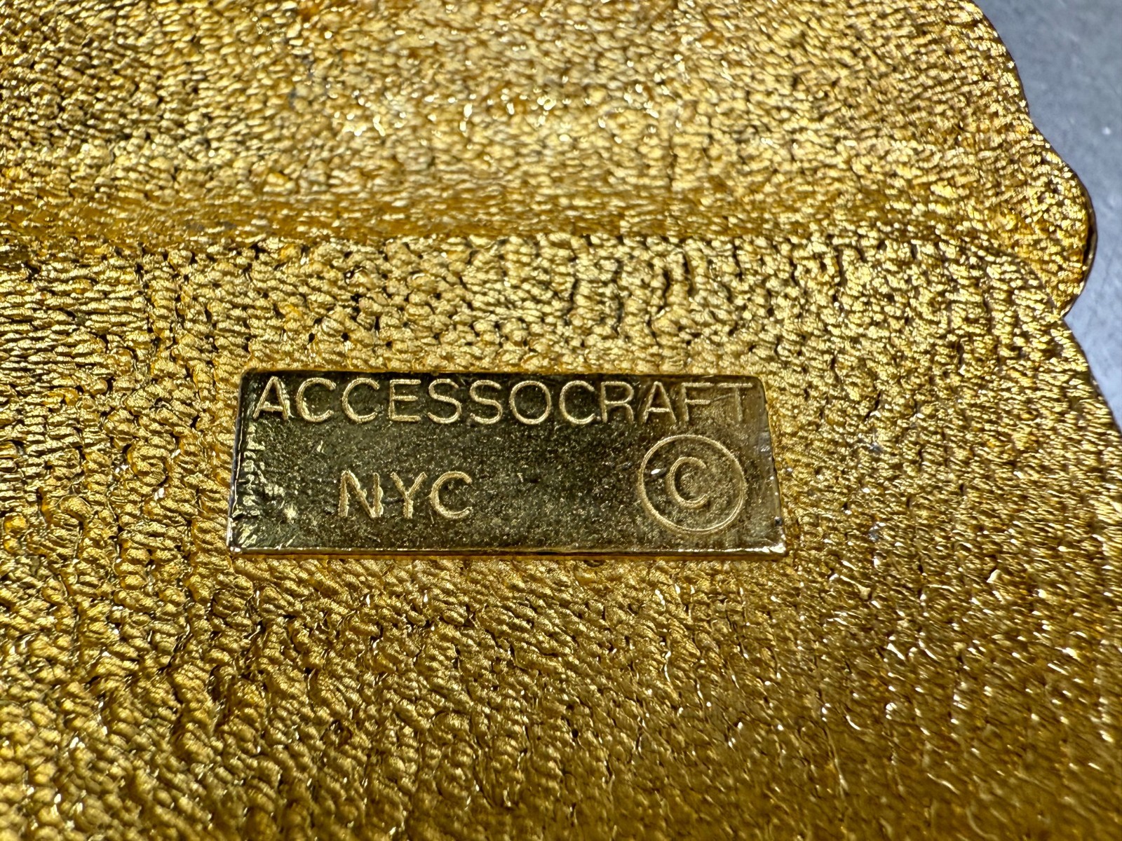 Interlocking Two Piece with Tigers Eye Stone Inla… - image 9