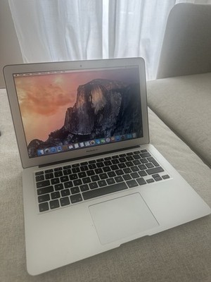 Apple MacBook Air 13,3'' Silber i5 1,6GHz 4GB OS X Yosemite Intel HD 6000