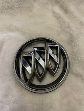 2010-2013 Buick Lacrosse Allure Oem Front Emblem Assembly 20845245 2010-2013 Buick Lacrosse Allure Oem Front Emblem Assembly 20845245