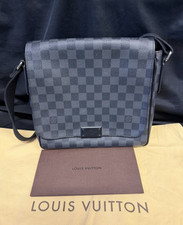 Louis Vuitton District PM Messenger Bag Damier Graphite Canvas Adjustable Strap