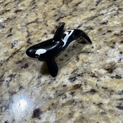 Vtg Free Willy Luna PVC Figure Long John Silvers LJS Kids Meal Toy