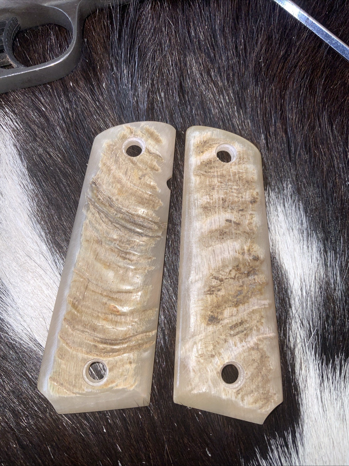 1911 Full size Pistol grips Genuine Rams Horn, Standard 1911 (805J)