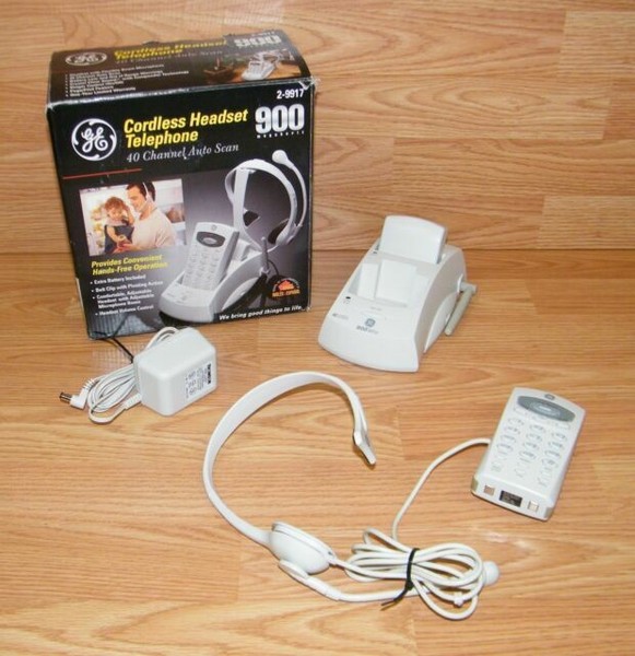 GE 29917 Cordless 40 Channel 900 MHz Telephone W/headset for sale