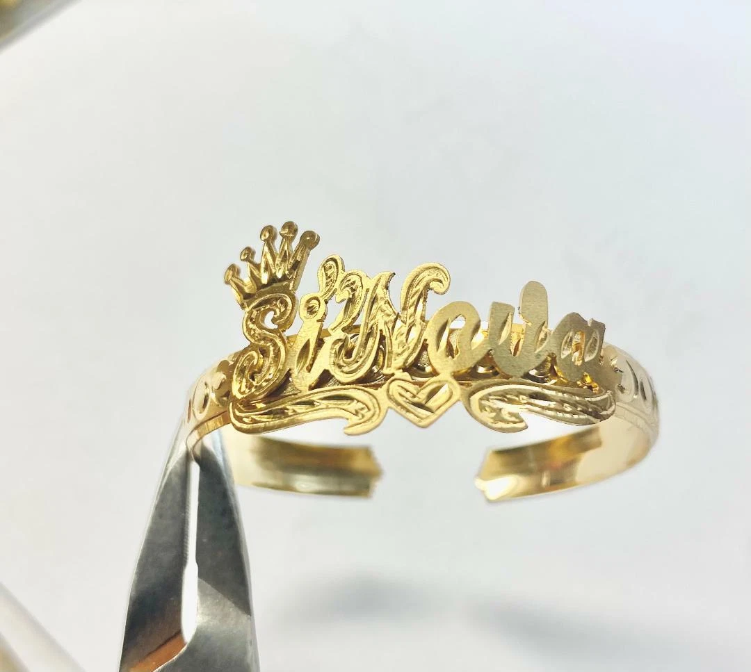 Solid Gold Bar Name Bracelet | Helen Ficalora