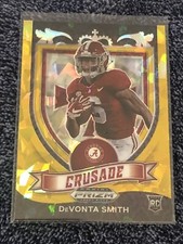 DeVonta Smith 2021 Panini Prizm Draft Picks Crusade Gold Cracked Ice RC Eagles