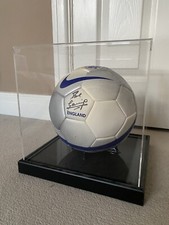 Paul Gascoigne Signed England Football Size 5 In Acrylic display case