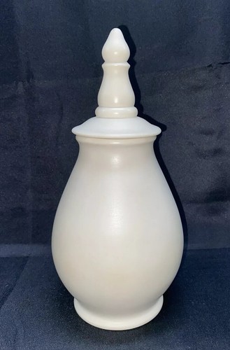 Ginger Jar White Cream Handmade 8” high - Picture 3 of 10