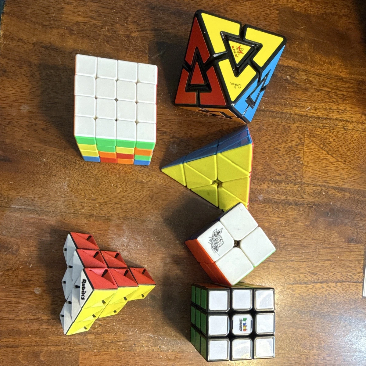 ピラミッドピロー Rubik's Pyramid Brain Cubes/Twist Puzzles/Twist Puzzles for sale