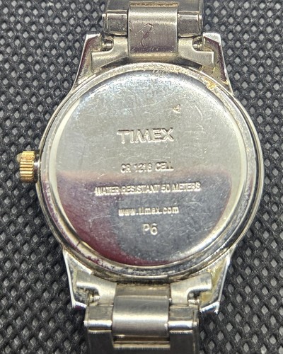 Reloj Timex Mujer Indiglo Plateado Dorado Dos Tonos Metal WR50M Batería Nueva - Imagen 2 de 8