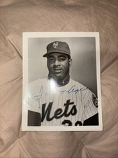 Tommie Agee signed autographed photo! 3 1/2 X 4 1/2