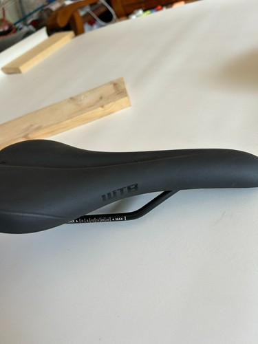 WTB VOLT Medium 142mm Bicycle Saddle 265 x 142mm Steel - Picture 3 of 5