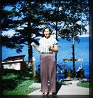 Lady caught a Fish - vintage Stereo Realist slide Kodachrome RBT mount #394 — photo 1