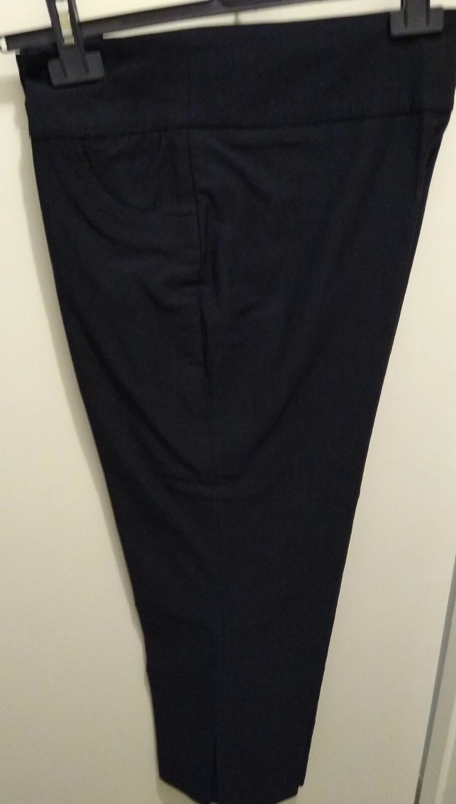 NWT LIOR PARIS Black Miracle Fit Capri Pants Size8 Great for Golf $120