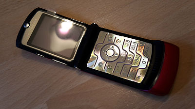 Motorola RAZR V3 Klapphandy / Viele Farben - 3 Jahre Gew&auml;hrleistung
