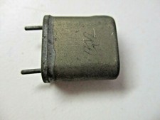 M-Tron Radio Crystal R 146.82 MC Vintage 0.05 inch Spaced 13mm / 0.5in