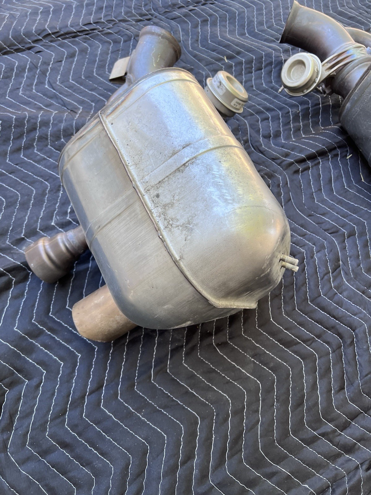 Ferrari 812 superfast exhaust muffler Oem No 337500/ 337499