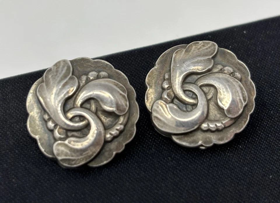 Pendientes de clip vintage Georg Jensen Dinamarca plata esterlina #93 remolino redondo Foto 2 de 4
